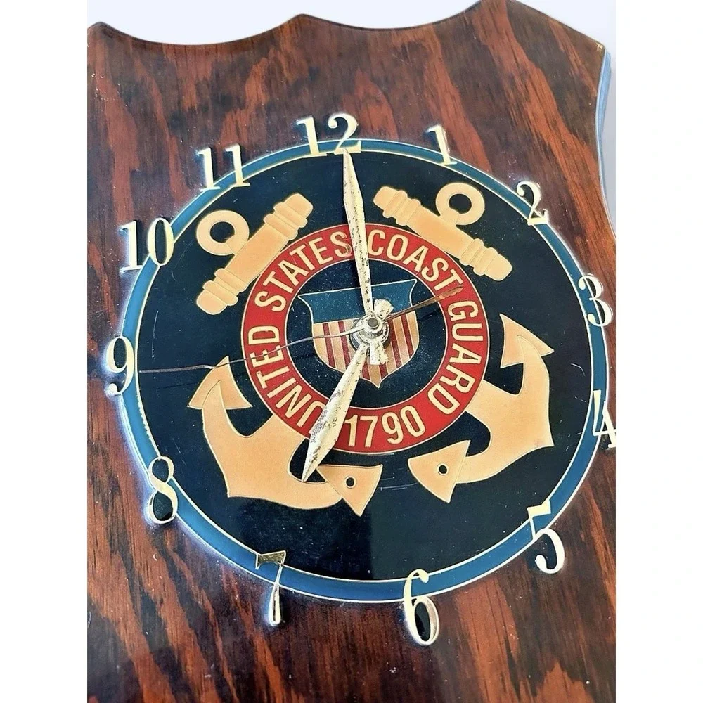 United States Coast Guard Shield Wood Hanging Wall Clock Analog Arabic As-is